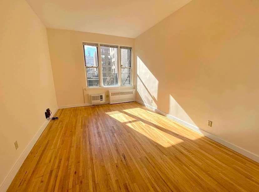 1st image of 25 W 84th St #3CC