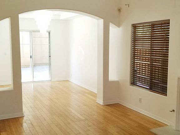 3rd image of 6037 Evenhaim Ln