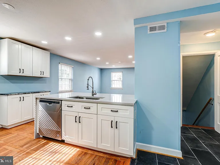 849 S Glebe Rd — Photo 12