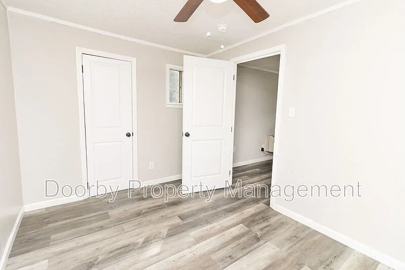 Building Photo - 207 Napier St #6