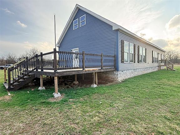 3rd image of 43289 Garretts Lake Rd