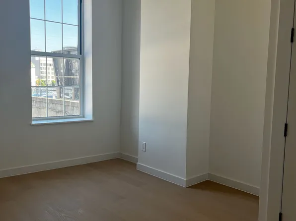 828 Flatbush Avenue image 5 of 9