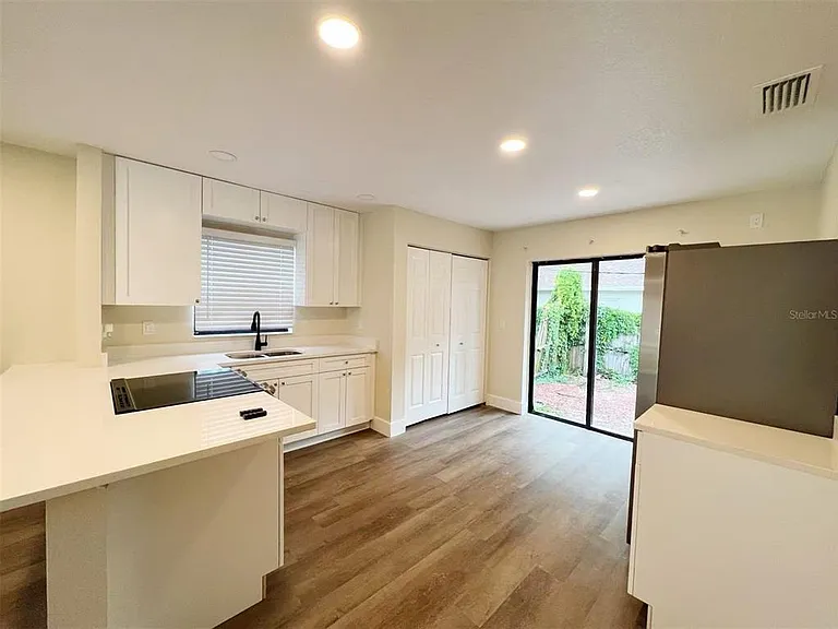 1016 9th Ave NW #A — Photo 2