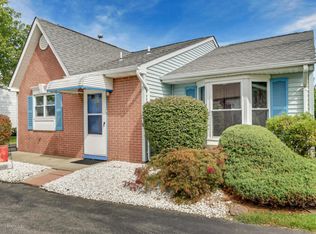 47 Farnworth Close, Freehold, NJ 07728