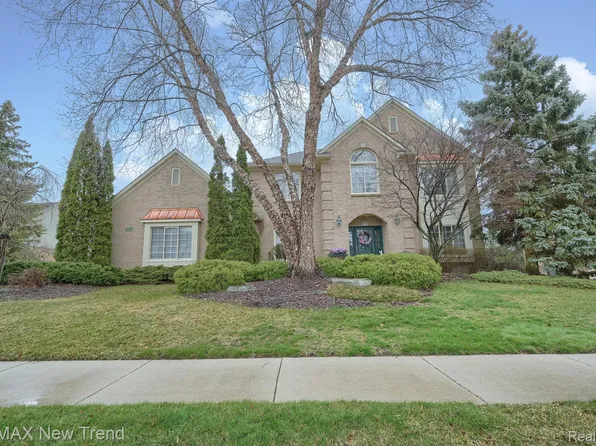 24092 Windridge Ln, Novi, MI 48374