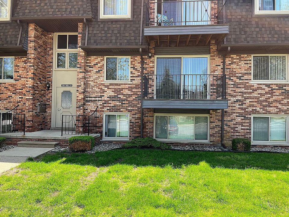 1st image of 307 Riviera Dr