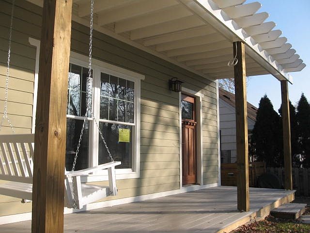 1st image of 2201 Audobon Dr SE