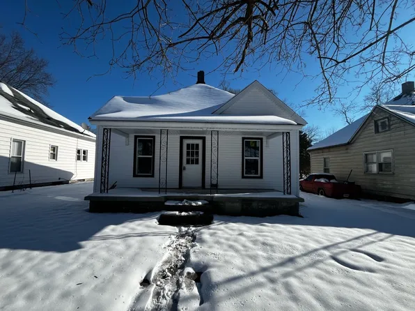 1220 S 5th St, Clinton, IN 47842