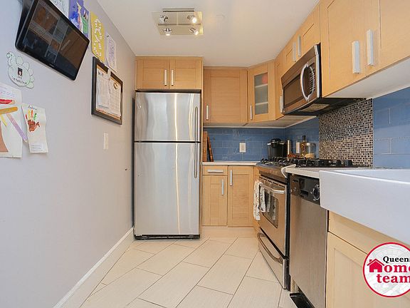 3rd image of 7939 Calamus Ave APT 1B