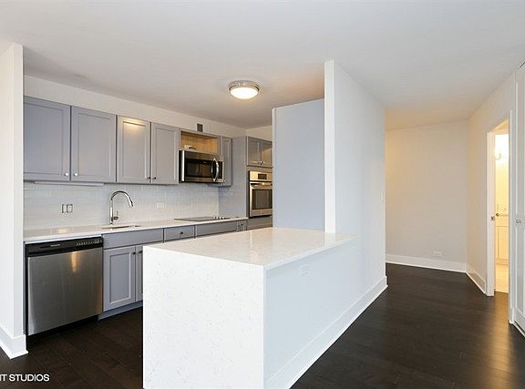 5th image of 4250 N Marine Dr APT 2236