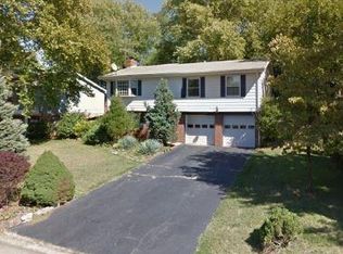 1006 S Culpeper Rd, Sterling, VA 20164