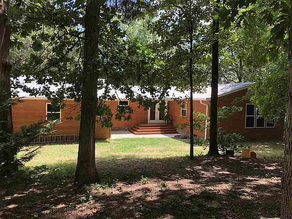 3rd image of 10008 Hampshire Dr SE