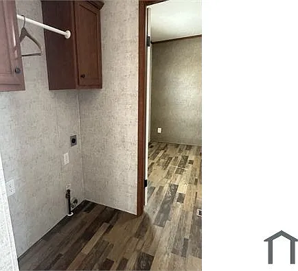 60 Hathaway St #24 — Photo 5