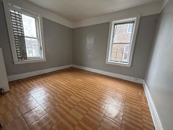 5th image of 711 E 228th St #3