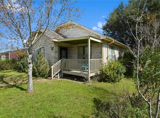 305 S Orchard Ave, Cameron, TX 76520