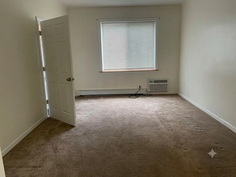 1427 Merry Ave #1 — Photo 1