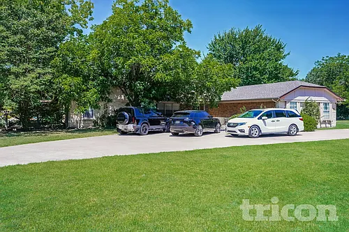 156 S Pearson Ln Photo 1