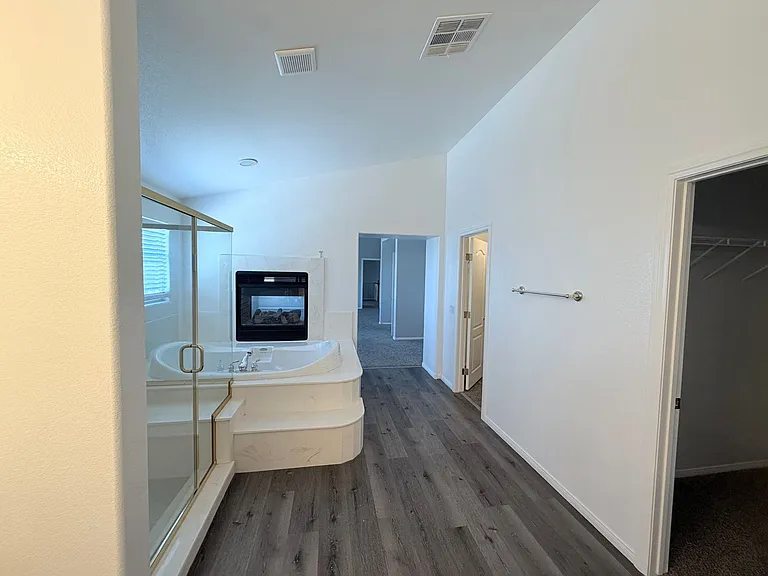 6116 Rabbit Track St — Photo 12