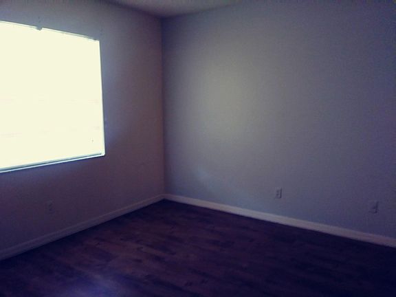 3rd image of 3034 Sir Hamilton Cir
