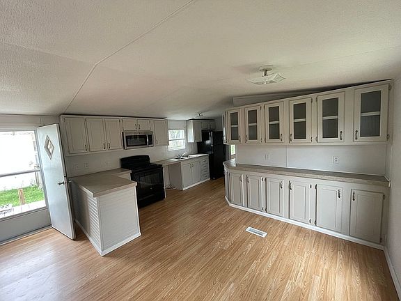 4th image of 705 Nerren Dr