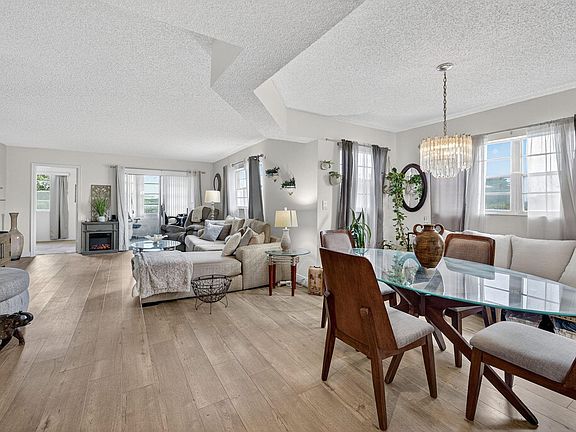2nd image of 1603 Abaco Drive #M4