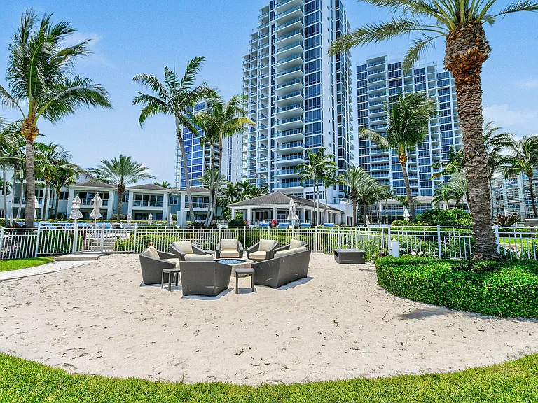 1 Water Club Way #Penthouse 2204 — Photo 1