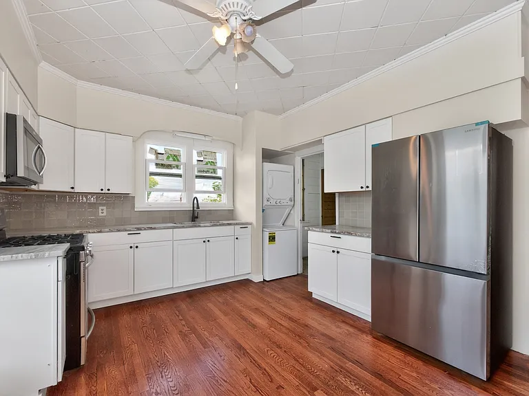 99 James St #2 — Photo 12