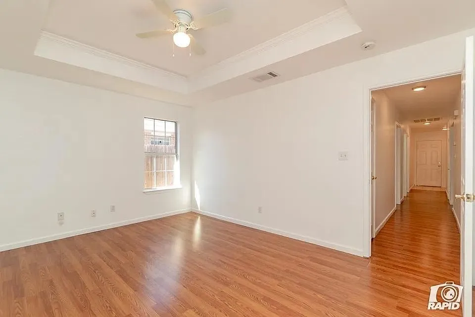4517 Crockett Ave — Photo 3