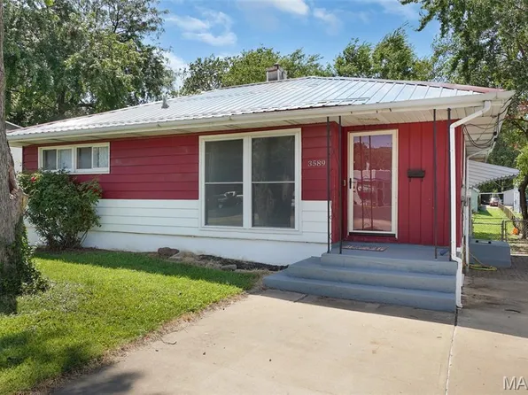 3589 Adie Rd, Saint Ann, MO 63074