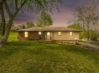 13956 Gibbs Rd, Bonner Springs, KS 66012