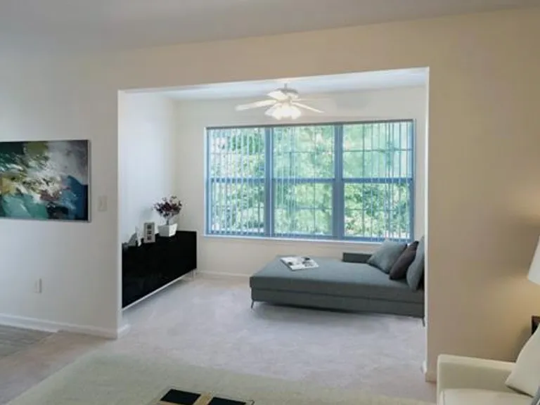 Liberty Commons Apartments — Photo 6
