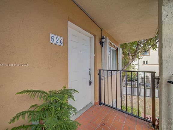 3rd image of 551 NW 82nd Ave APT 526