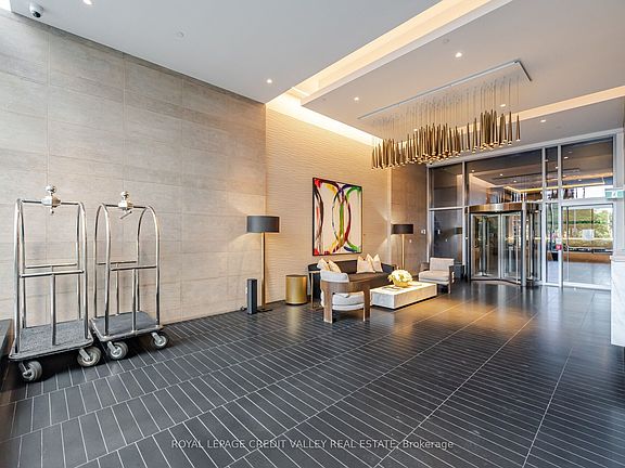 5th image of 188 Cumberland St #1806