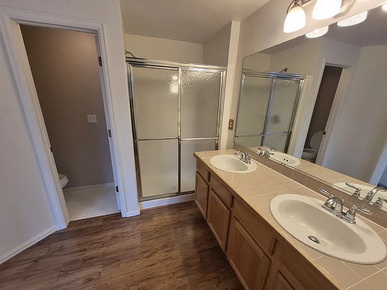 427 Hudson Ct — Photo 26