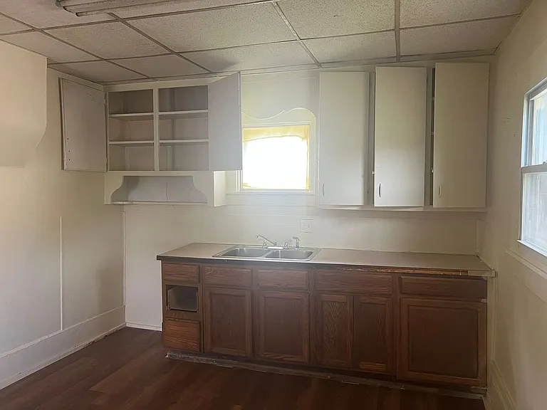 64 Poplar Ave — Photo 7