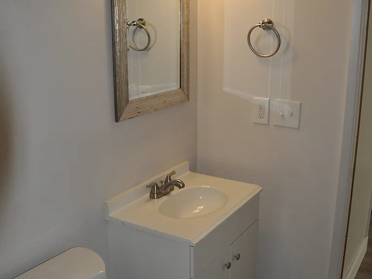 1322 N Holladay Dr — Photo 10