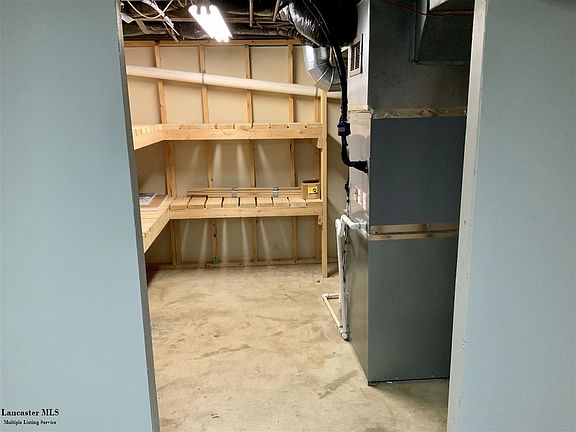 4th image of 11887 Kennington Sq W