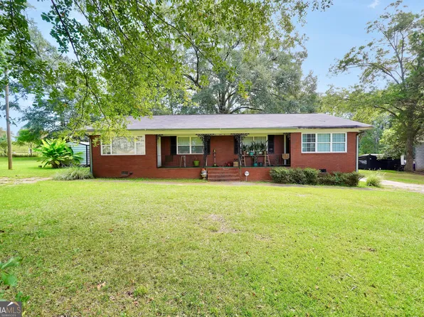 104 Bowen St, Stockbridge, GA 30281