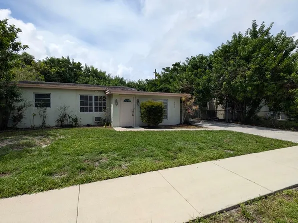 1448 NE 27th Ct, Pompano Beach, FL 33064