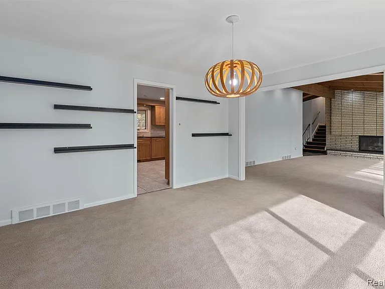 4966 Whispering Pine Ln — Photo 11