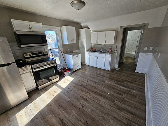 2nd image of 1328 6th Ave #Ave2