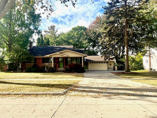 23906 Harvard Shore Dr, Saint Clair Shores, MI 48082