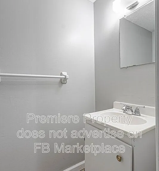2527 NW 6th St — Photo 11