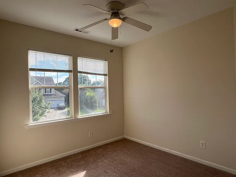 1429 Dairy Glen Dr — Photo 34