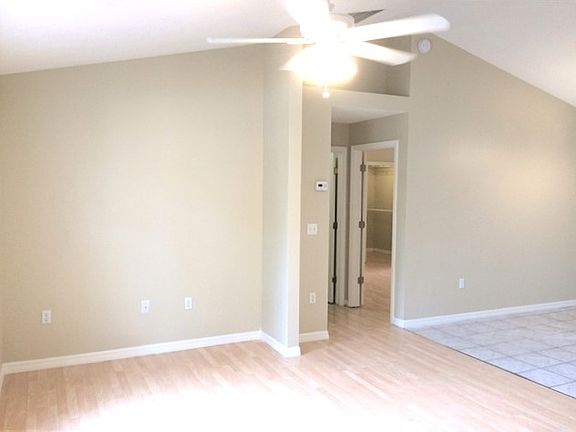 5th image of 4805 Jeanette Ct