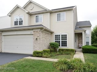 2156 W Silverleaf Ln, Addison, IL 60101