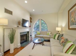 2 Clarendon St APT 304, Boston, MA 02116