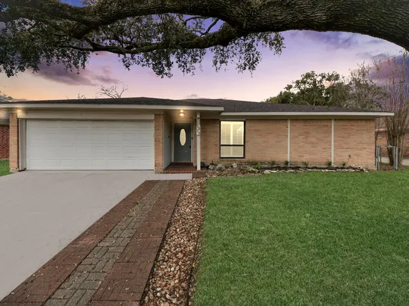 5838 Silver Forest Dr, Houston, TX 77092