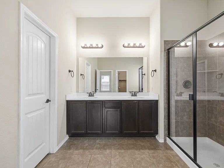 1445 Bateman Ln — Photo 30