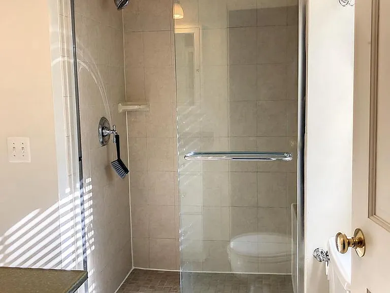 7412 Hallcrest Dr — Photo 12